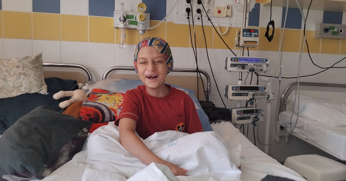 Noel daganattal küzd, elvesztette szeme világát!