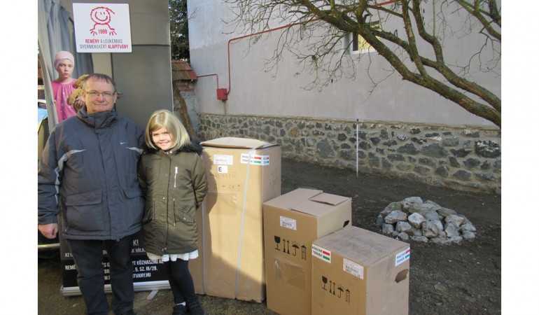 A tíz éves leukémiás Amirához és családjához jutott el a segítség