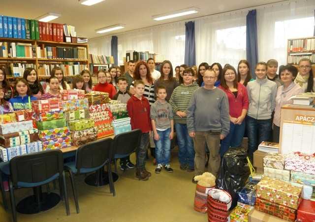 2014: EGY CIPŐSDOBOZNYI SZERETET A LEGSZEBB ÜNNEPRE! 