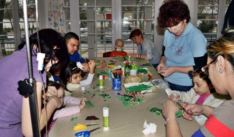 Ismét szorgoskodtak az ügyes kezek