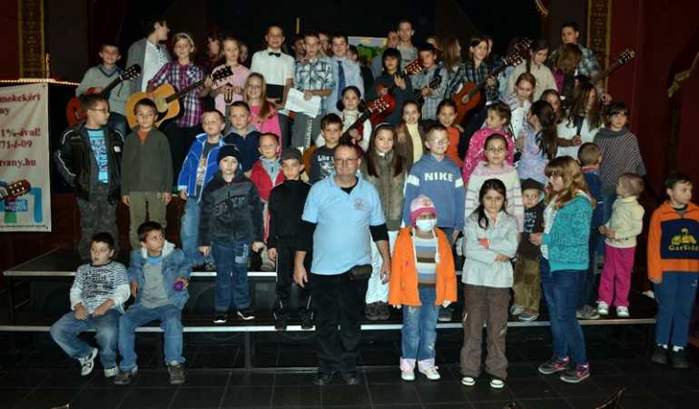 Louis Armstrong Show, Dervalics Róberttel