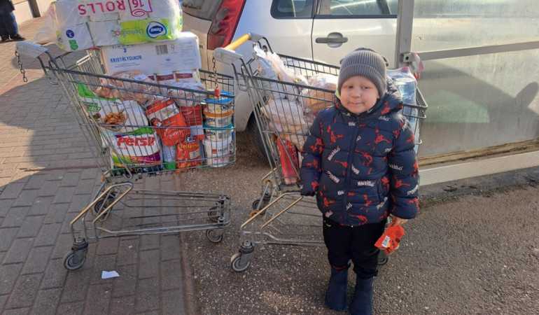 Bevásároltunk, Noel és családja részére