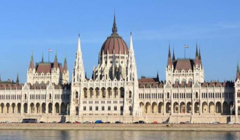 Országgyűlési képviselő adománya