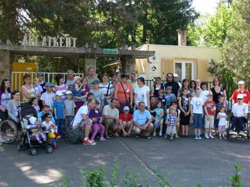 Szurikáta családot fogadtunk örökbe a debreceni állatkertben!