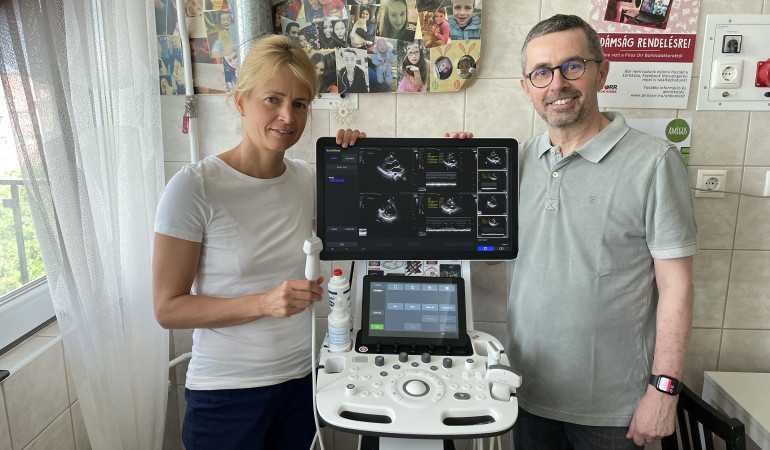 1 998 604.-Ft értékű UH fejet adtunk át a kórháznak