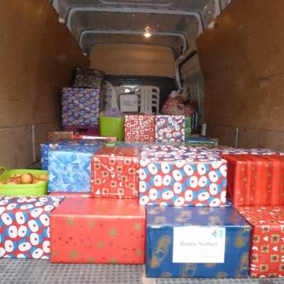 Eljutottak a beteg gyermekekhez a szeretet ajándékai - alapítvány, adó 1%, támogatás