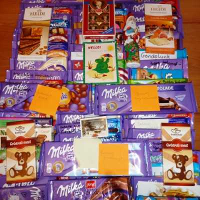 Érkeznek a „cipős doboznyi szeretet” ajándékai és a csokoládék 2014 - alapítvány, adó 1%, támogatás