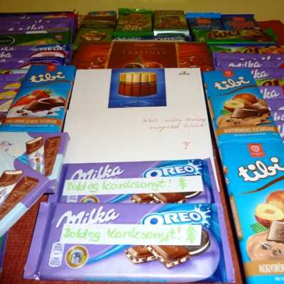 Érkeznek a „cipős doboznyi szeretet” ajándékai és a csokoládék 2014 - alapítvány, adó 1%, támogatás