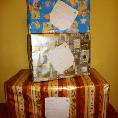 Érkeznek a „cipős doboznyi szeretet” ajándékai és a csokoládék 2014 - alapítvány, adó 1%, támogatás