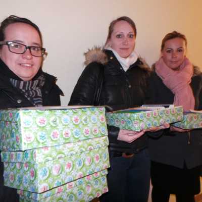 Érkeznek a „cipős doboznyi szeretet” ajándékai és a csokoládék 2015 - alapítvány, adó 1%, támogatás