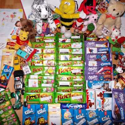 Érkeznek a „cipős doboznyi szeretet” ajándékai és a csokoládék 2015 - alapítvány, adó 1%, támogatás