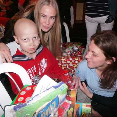 Eljutottak a beteg gyermekekhez a szeretet ajándékai - alapítvány, adó 1%, támogatás