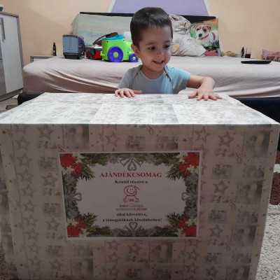 Karácsony előtt négy millió forint támogatás 160 család részére - alapítvány, adó 1%, támogatás
