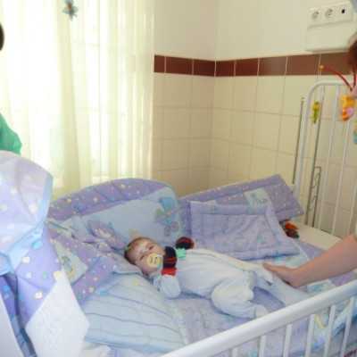 A DE OEC Gyermekgyógyászati Intézetben rendezett kézműves foglalkozást meglepetésekkel! - adó, 1%, alapítvány, támogatás