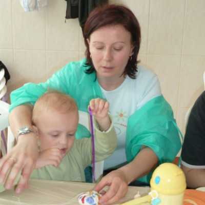 A DE OEC Gyermekgyógyászati Intézetben rendezett kézműves foglalkozást meglepetésekkel! - adó, 1%, alapítvány, támogatás