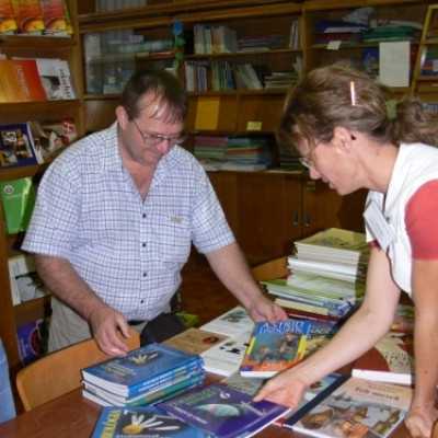 A Dürer Könyvkiadó adományának átadása a hematológiai centrumokba - adó, 1%, alapítvány, támogatás