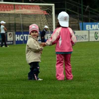 A DVSC-TEVA magabiztosan, 4-1-re legyõzte a Bp. Honvéd együttesét. - adó, 1%, alapítvány, támogatás