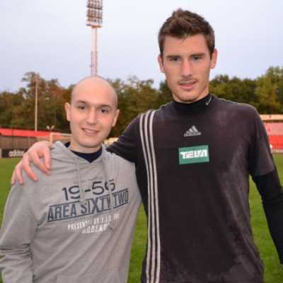 A DVSC-TEVA magabiztosan, 4-1-re legyõzte a Bp. Honvéd együttesét. - adó, 1%, alapítvány, támogatás