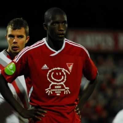 A DVSC-TEVA magabiztosan, 4-1-re legyõzte a Bp. Honvéd együttesét. - adó, 1%, alapítvány, támogatás