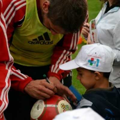 A DVSC-TEVA magabiztosan, 4-1-re legyõzte a Bp. Honvéd együttesét. - adó, 1%, alapítvány, támogatás