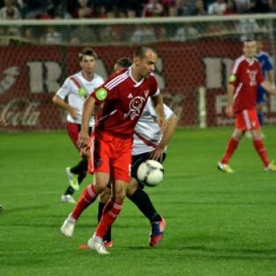 A DVSC-TEVA magabiztosan, 4-1-re legyõzte a Bp. Honvéd együttesét. - adó, 1%, alapítvány, támogatás