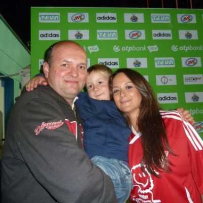 A DVSC-TEVA magabiztosan, 4-1-re legyõzte a Bp. Honvéd együttesét. - adó, 1%, alapítvány, támogatás