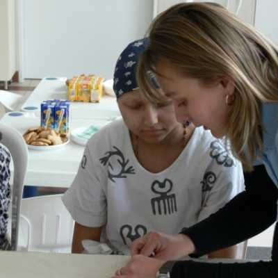 A hódmezõvásárhelyi Cibere Meseszínház vendégjátékával kedveskedtünk a gyerekeknek. - adó, 1%, alapítvány, támogatás