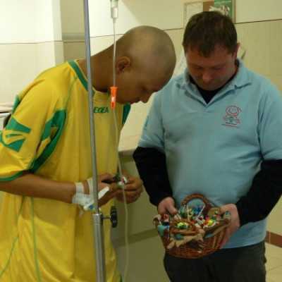 A hódmezõvásárhelyi Cibere Meseszínház vendégjátékával kedveskedtünk a gyerekeknek. - adó, 1%, alapítvány, támogatás