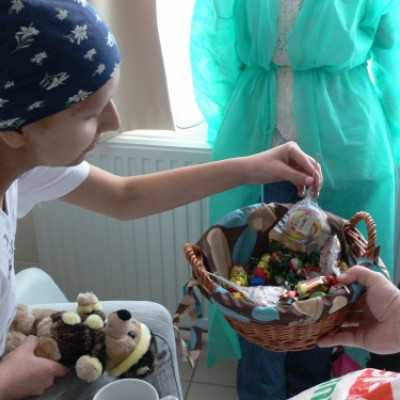 A hódmezõvásárhelyi Cibere Meseszínház vendégjátékával kedveskedtünk a gyerekeknek. - adó, 1%, alapítvány, támogatás