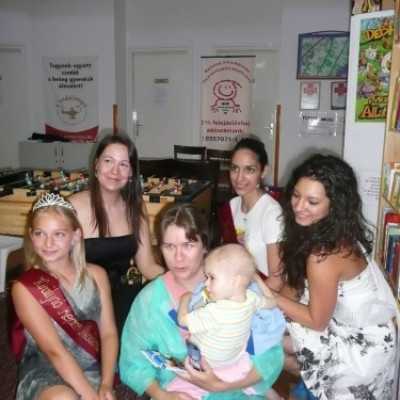 A Királynõképzõ Akadémia Álomdobozának átadása - adó, 1%, alapítvány, támogatás