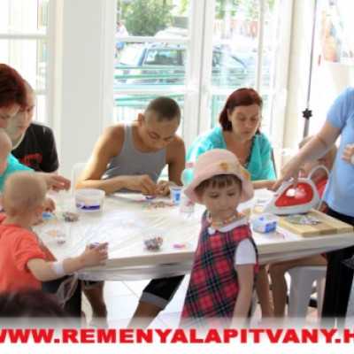 A kórházban kezelt kicsiknek is ünnep a gyereknap! - adó, 1%, alapítvány, támogatás