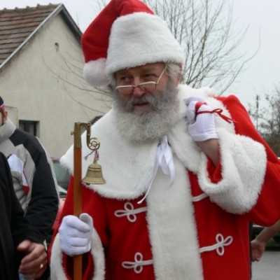 A Magyar Posta Zrt. 2.000.000,- forintos adományának átadása Nagykarácsonyban - adó, 1%, alapítvány, támogatás