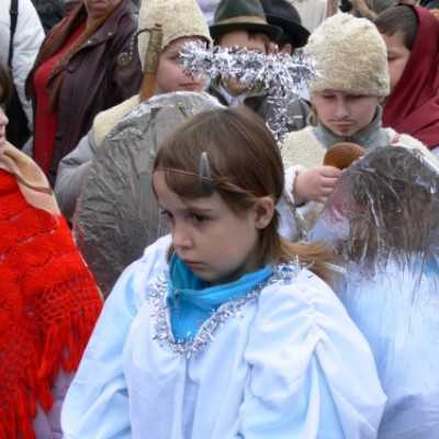 A Magyar Posta Zrt. 2.000.000,- forintos adományának átadása Nagykarácsonyban - adó, 1%, alapítvány, támogatás