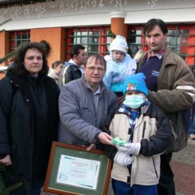 A Magyar Posta Zrt. 2.000.000,- forintos adományának átadása Nagykarácsonyban - adó, 1%, alapítvány, támogatás