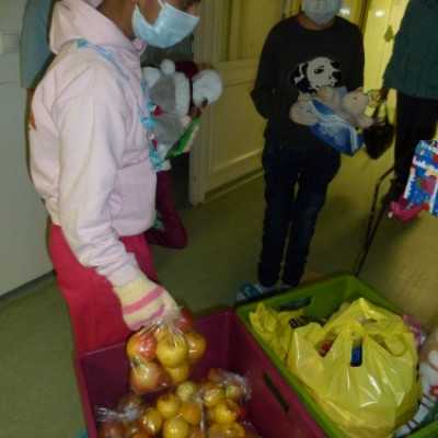 A Miskolcon kezelt gyermekekhez is eljutottak az adományok! - adó, 1%, alapítvány, támogatás