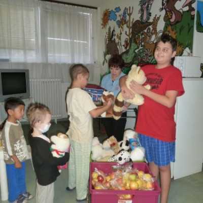 A Miskolcon kezelt gyermekekhez is eljutottak az adományok! - adó, 1%, alapítvány, támogatás