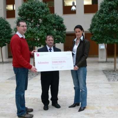 Adományozók - adó, 1%, alapítvány, támogatás