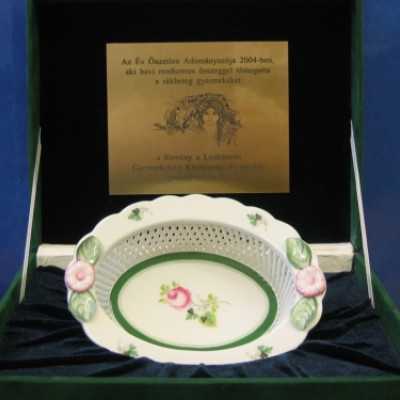 Adományozók elismerése Herendi ajándékkal - adó, 1%, alapítvány, támogatás