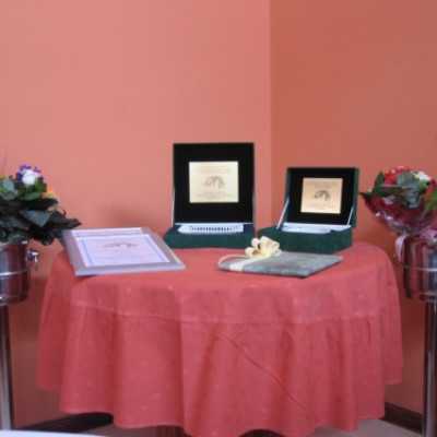 Adományozók elismerése Herendi ajándékkal - adó, 1%, alapítvány, támogatás