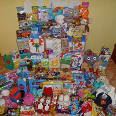 Érkeznek a „cipősdoboznyi szeretet” ajándékai és a csokoládék 2016 - alapítvány, adó 1%, támogatás