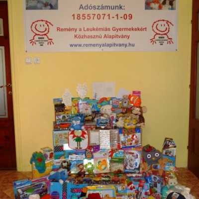 Érkeznek a „cipősdoboznyi szeretet” ajándékai és a csokoládék 2016 - alapítvány, adó 1%, támogatás