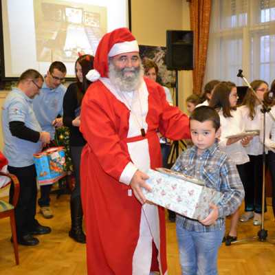 Az összefogás Karácsonya a leukémiás és daganatos beteg gyermekekért - alapítvány, adó 1%, támogatás