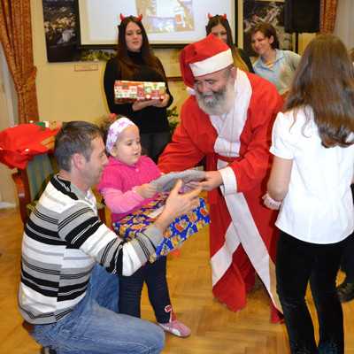 Az összefogás Karácsonya a leukémiás és daganatos beteg gyermekekért - alapítvány, adó 1%, támogatás