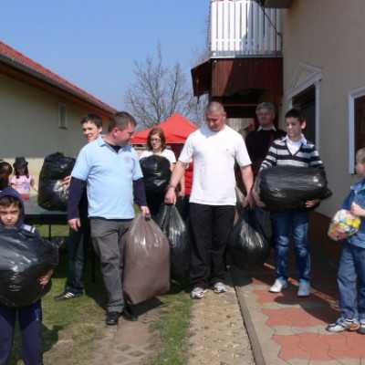 Az újrahasznosítható műanyag kupakok gyűjtésével segítheted te is, Patrik gyógyulását! - adó, 1%, alapítvány, támogatás