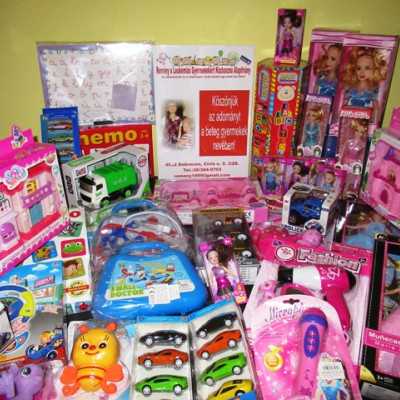 Érkeznek a „cipősdoboznyi szeretet” ajándékai és a csokoládék 2018 - alapítvány, adó 1%, támogatás