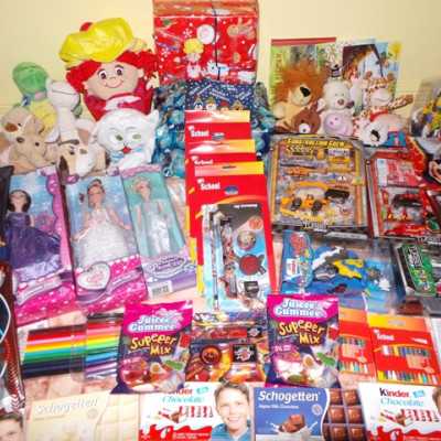 Érkeznek a „cipős doboznyi szeretet” ajándékai és a csokoládék 2015 - alapítvány, adó 1%, támogatás