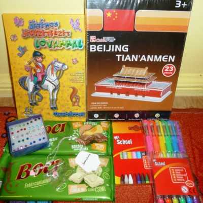 Érkeznek a „cipősdoboznyi szeretet” ajándékai és a csokoládék 2016 - alapítvány, adó 1%, támogatás