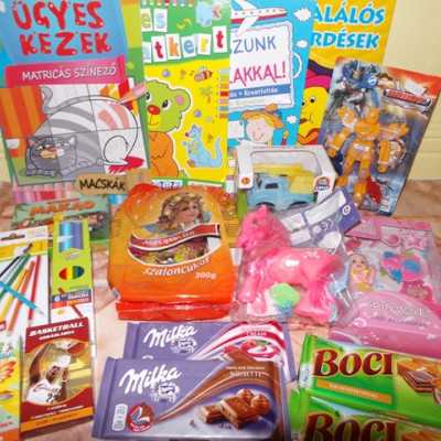 Érkeznek a „cipős doboznyi szeretet” ajándékai és a csokoládék 2015 - alapítvány, adó 1%, támogatás