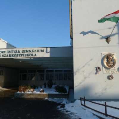 Báthory István Gimnázium és Szakközépiskola adománya 2012 Karácsonyra - adó, 1%, alapítvány, támogatás