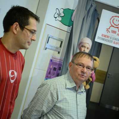 Beteg gyermekeket látogatott meg a Loki -  fotók! - adó, 1%, alapítvány, támogatás